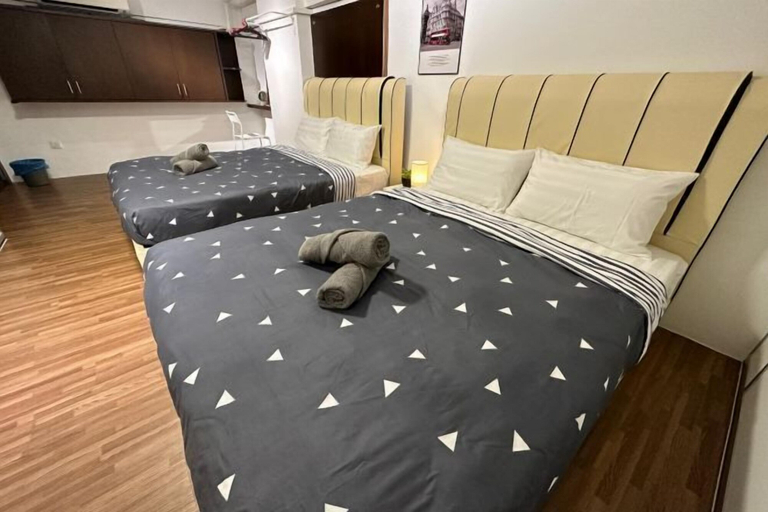 Room 2, The CEO SuiteZ1 By Homey Planet, Penang Island