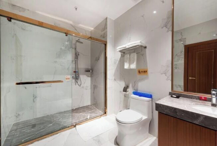 Bathroom, Fuyue Holiday Hotel(fuhua street store), Zhongshan
