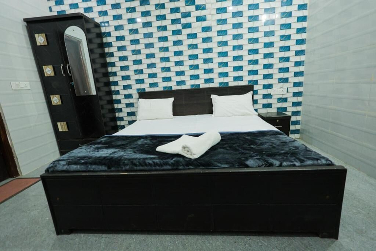 Room 2, Omji Ashram Vrindavan, Mathura