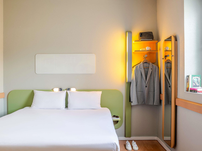 Bedroom 3, ibis budget Bilbao Barakaldo, Vizcaya