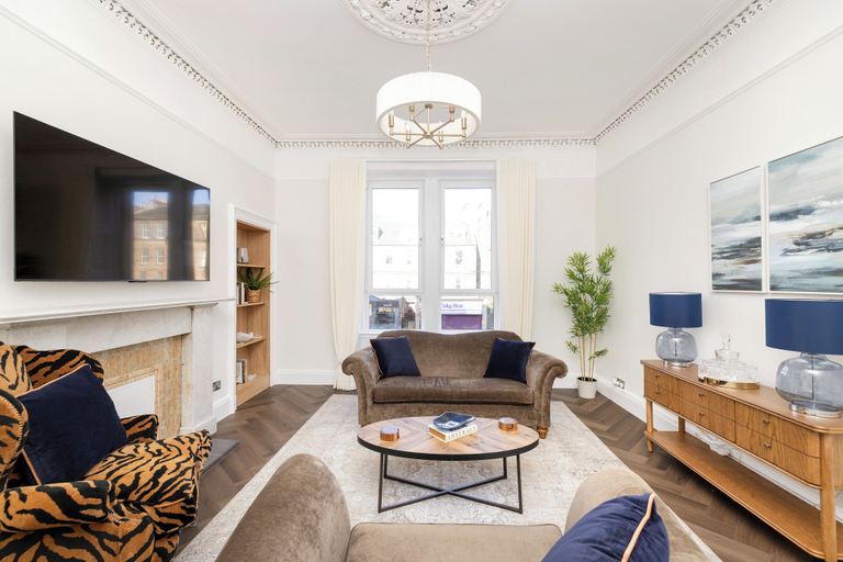 Others 5, JOIVY Cosy 3bed Family Flat near Leith, Edinburgh