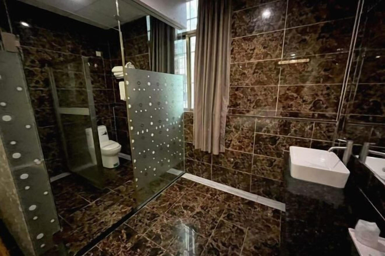 Bathroom 3, Li Yin Business Hotel, Jiangmen