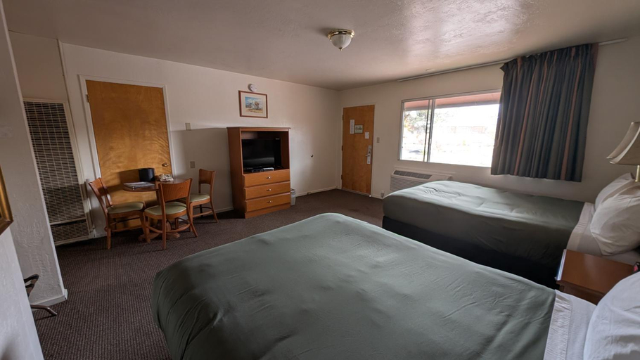 1, Himont Motel, Shasta