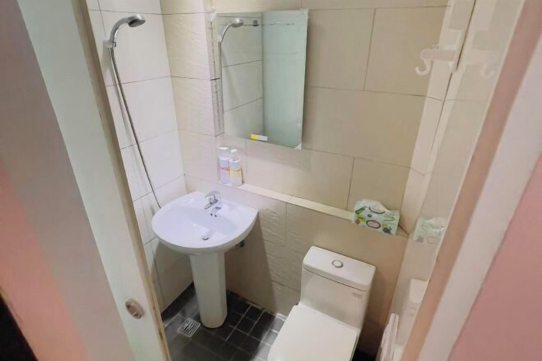 Bathroom 2, Ching Shang Tien Hua, New Taipei City