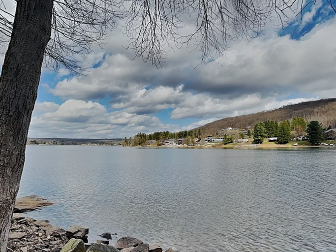 Others 3, Lake Love by Taylor Made Deep Creek, Garrett