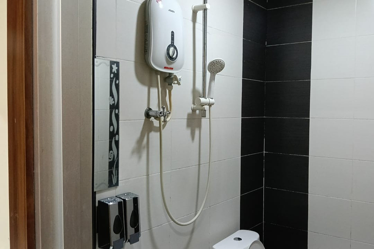 Bathroom 4, Golden Night Hotel Sunway, Petaling Jaya