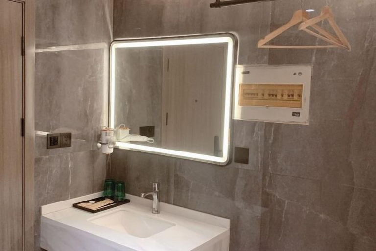 Bathroom, Bailisi Hotel, Lianyungang