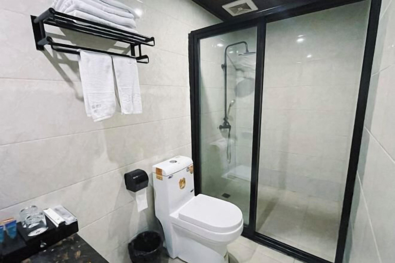 Bathroom, TS Business Hotel, Meishan