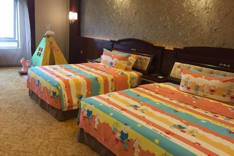 Bedroom 3, Haiyan Hotel, Jiaxing