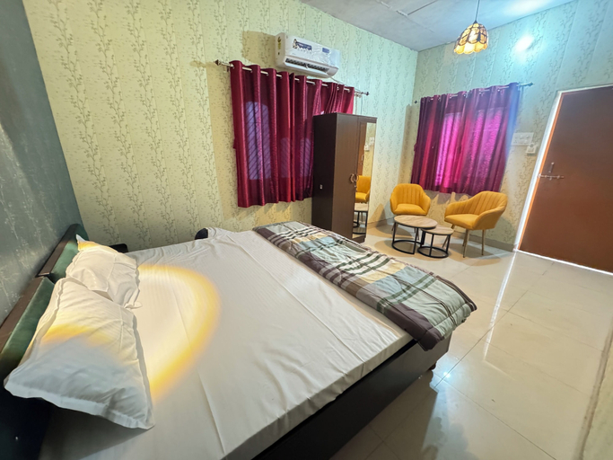Room 2, Devashish Homestay, Varanasi