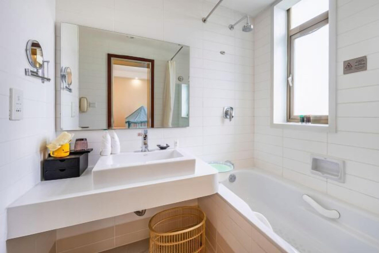 Bathroom 3, Dunhuang Hotel, Jiuquan