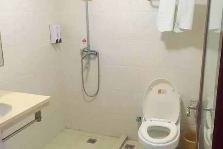 Bathroom 3, Luoshen Hostel, Shanghai