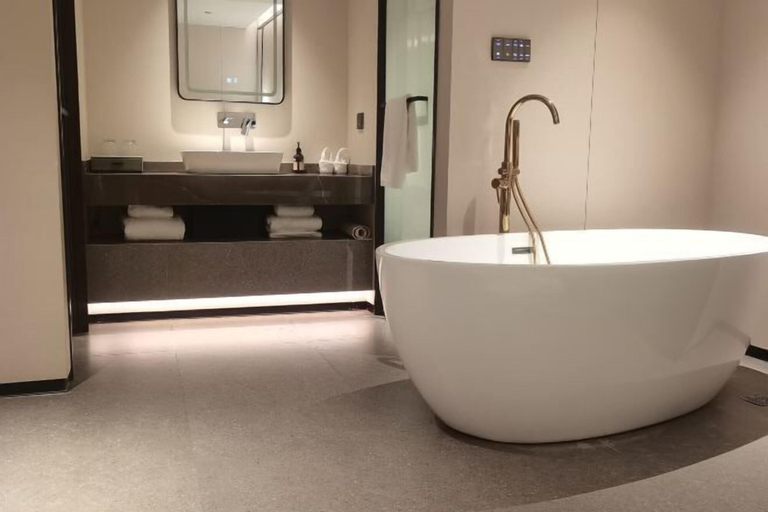 Bathroom 4, Dongfang Yijing Hotel, Lishui
