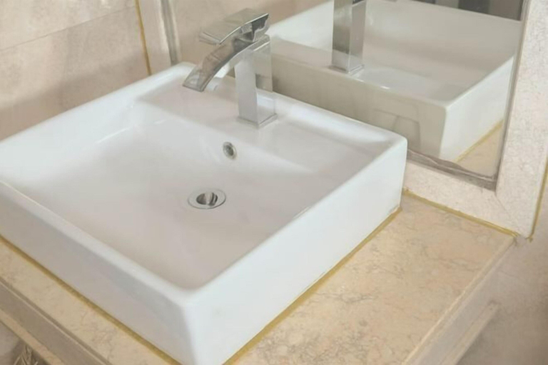 Bathroom 3, Mingcheng Holiday Hotel, Zhaoqing