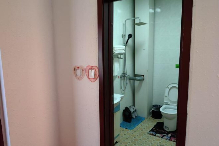 Bathroom, Ya Ya Theme Hotel, Yulin