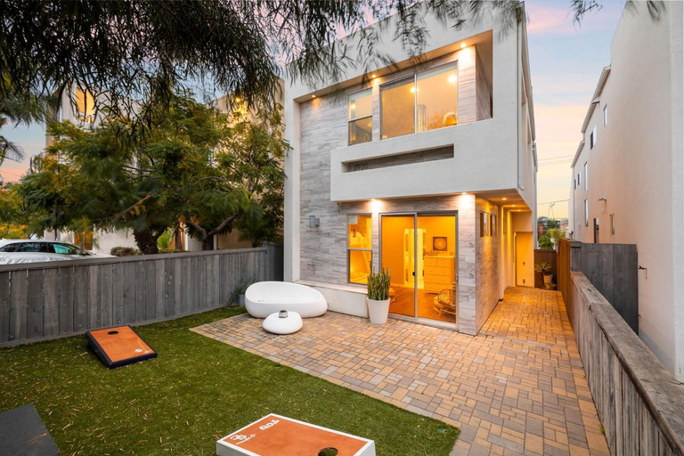 Exterior & Views 1, Haines Luxury Dream Home - Bay Views, Rooftop, Fire Pit & AC, San Diego