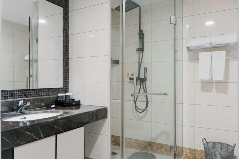Bathroom 3, Wuyue International Hotel, Huanggang