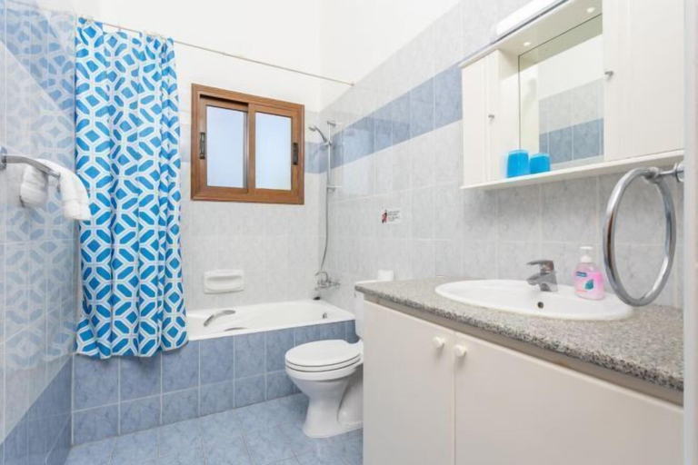 Bathroom 4, Villa Halima Georgios