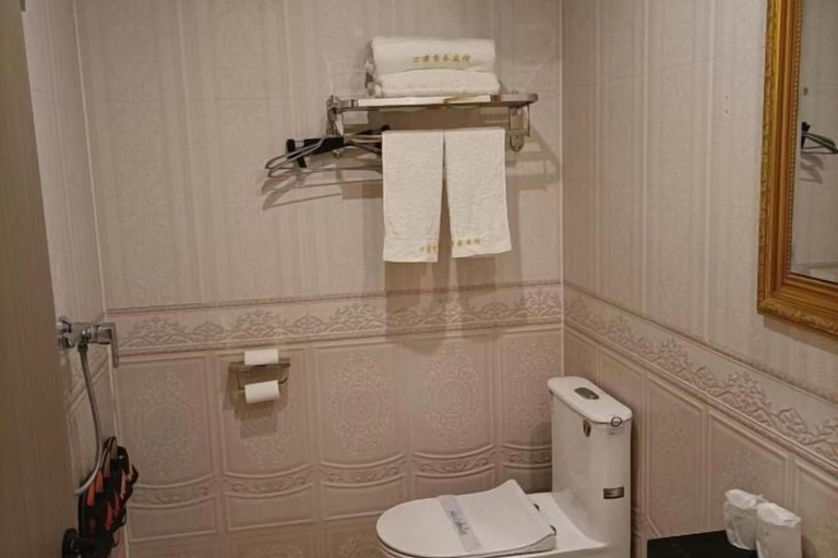 Bathroom 4, Wanhao Business Hotel, Hulunbuir