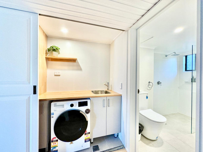 Bathroom 2, Pacific Blue, Byron