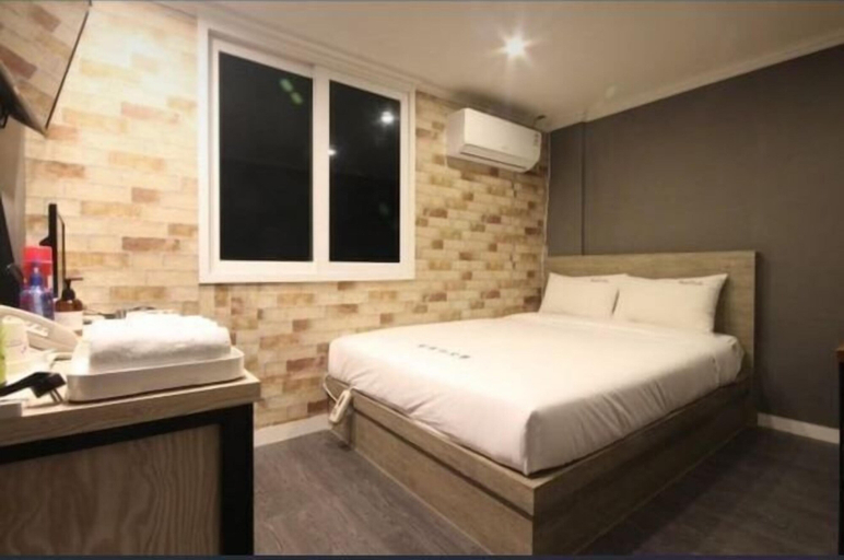 Room 2, 1RUA, Sasang