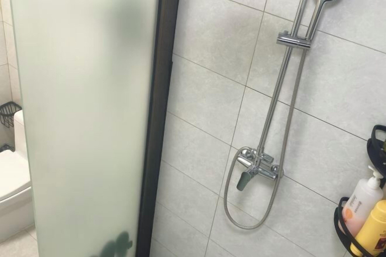 Bathroom, Yuanfang Hotel, Xilin Gol