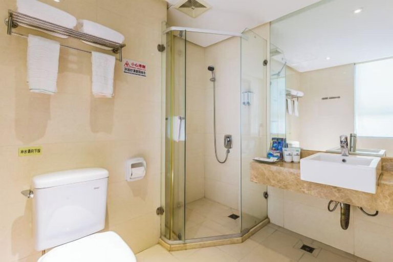 Bathroom 4, Ming Tien Inn, Zhaoqing