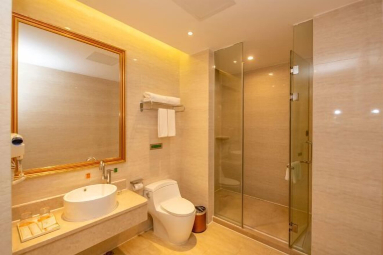Bathroom 3, Vienna Hotel (Luhe), Shanwei