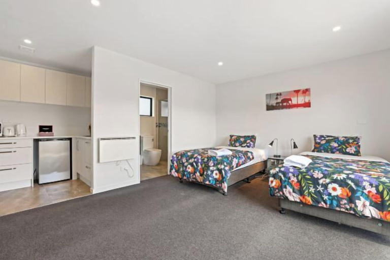 Bedroom 3, Hunter Hunter, Mackenzie