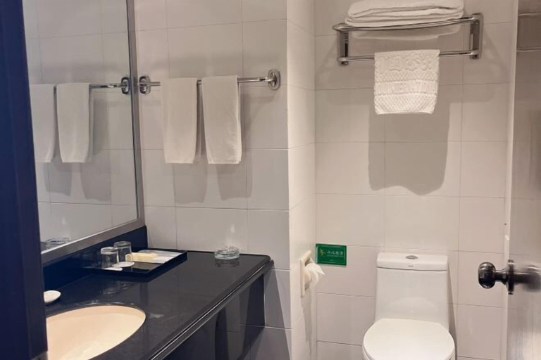 Bathroom 4, Lianzhou International Hotel, Qingyuan