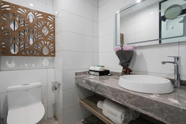 Bathroom 4, Kaibin International Hotel, Xining