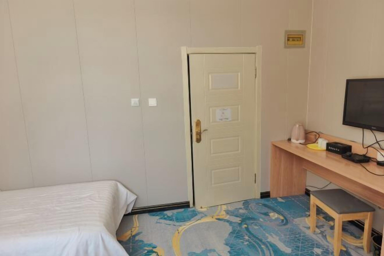 Bedroom 3, Prairie Pearl Express Hotel, Chifeng