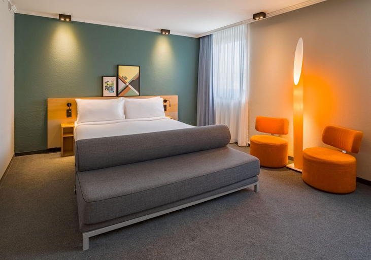 Bedroom 3, Spark by Hilton Wuppertal City Centre, Wuppertal
