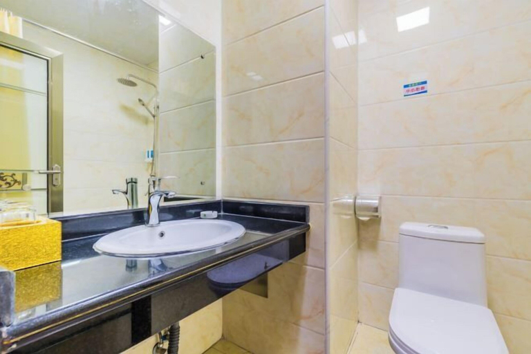 Bathroom 4, Qujiangying Hotel, Shaoguan