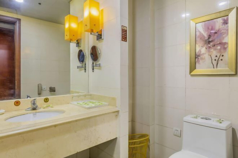 Bathroom 4, Luanzhou International Hotel, Tangshan