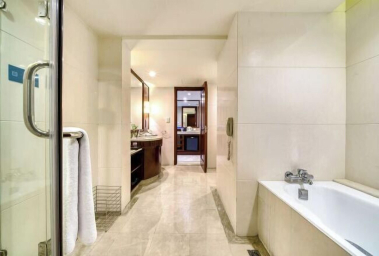 Bathroom 4, Shanghai Pudong Lingang Kaiyuan Hotel, Shanghai