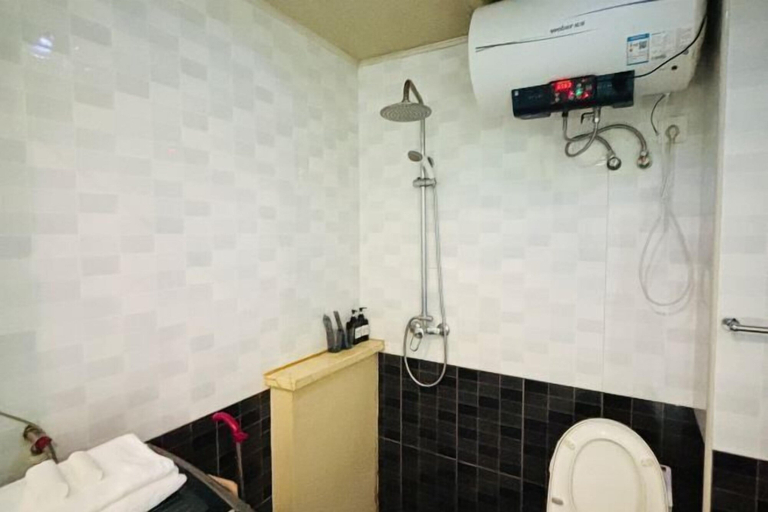 Bathroom 3, Xinyi Apartment, Harbin