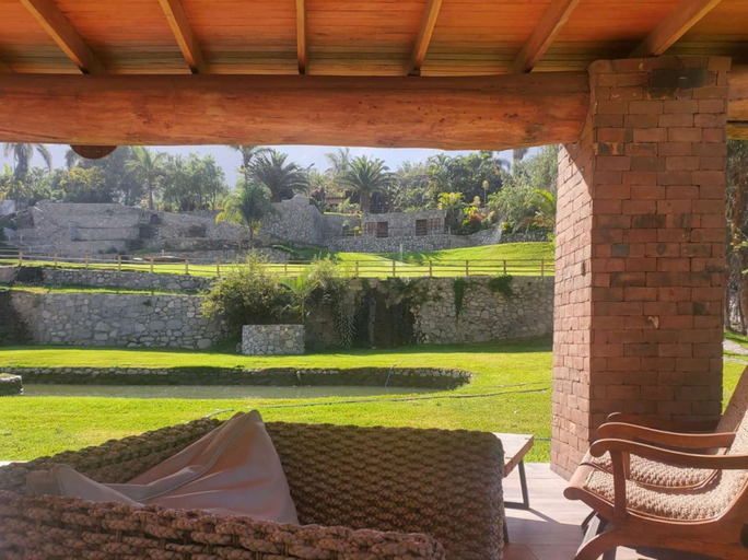Room 3, w Spacious 5BR Retreat Pool BBQ Games, Huarochiri