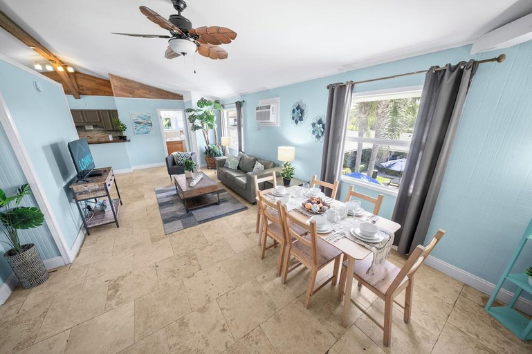 Others 4, Sea Steps Suites, Broward