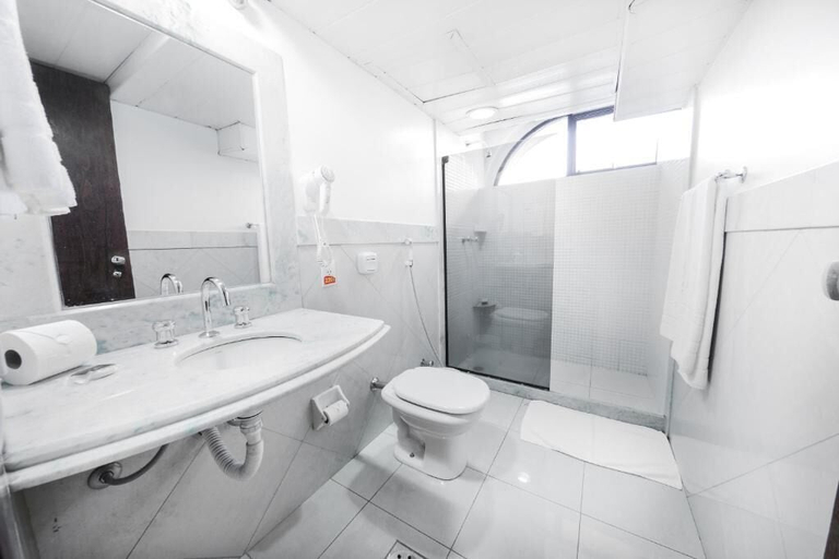 Bathroom 4, Phenícia Bittar Hotel, Brasília