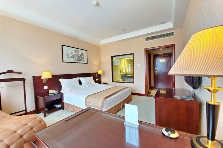 Bedroom 3, Zhongtian Huanghai Hotel, Nantong