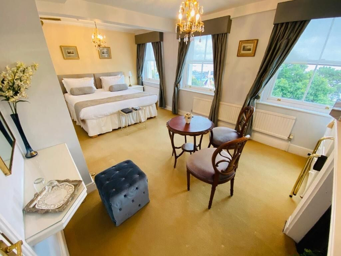 Room 3, Pier View Self Catering Apartments, Southend-on-Sea