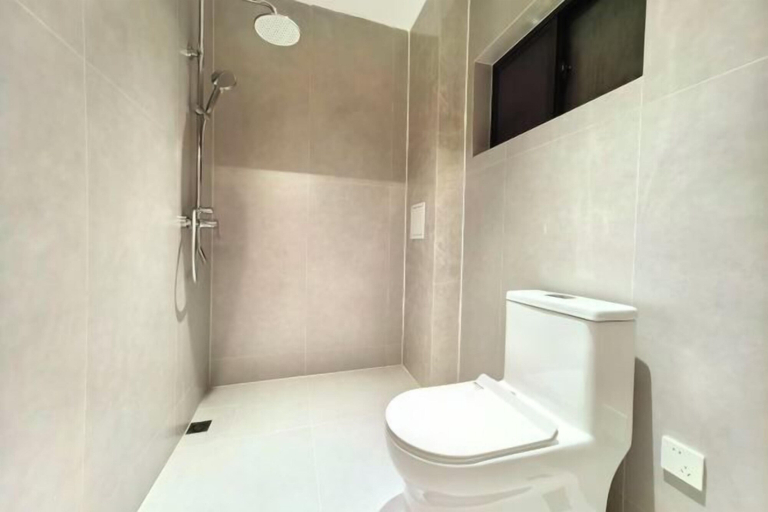 Bathroom 3, Hecha Kanyun Lake View Inn, Dali Bai
