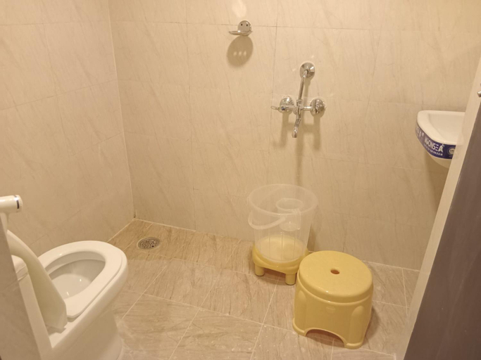 Bathroom 3, Siddi Vinayaka hotel, Hyderabad