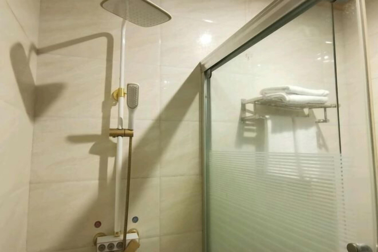 Bathroom 3, Haopai Hotel, Shantou