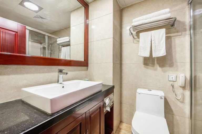 Bathroom 3, Longhai Hotel, Longnan