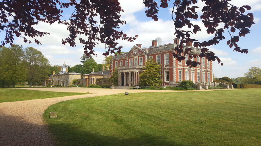 Room 3, Country Retreat - Sleeps 14 - Large Garden, Hampshire