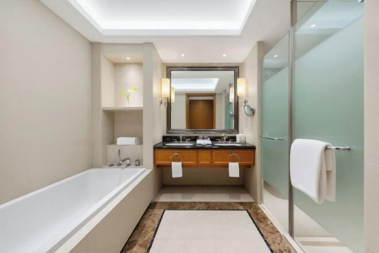 Bathroom, Huaguoshan Hotel, Lianyungang