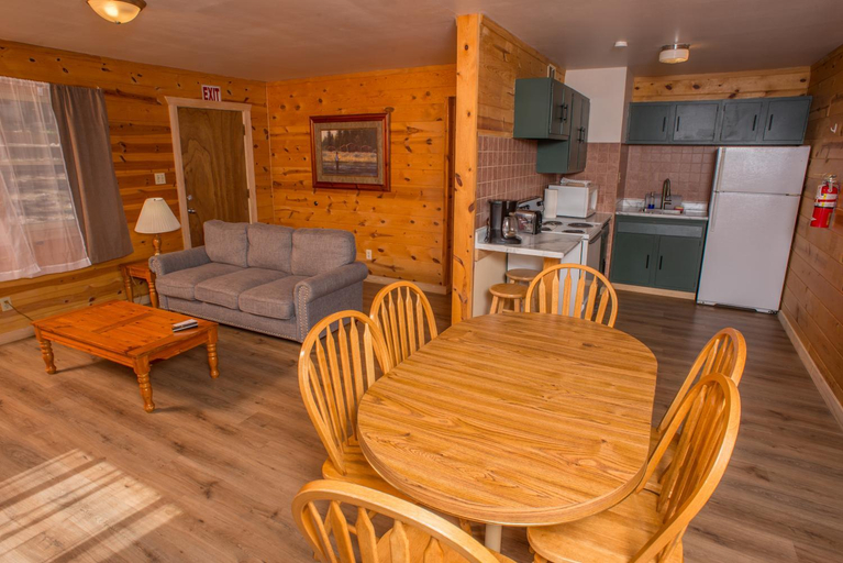 Others 4, HTR Black Hills Resort, Pennington