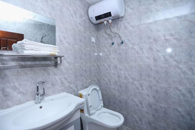 Bathroom 5, Changchun Jintang Express Hotel, Changchun